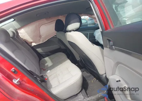 2017 Hyundai Elantra Se z USA, uszkodzony, nr VIN 5NPD84LFXHH041994